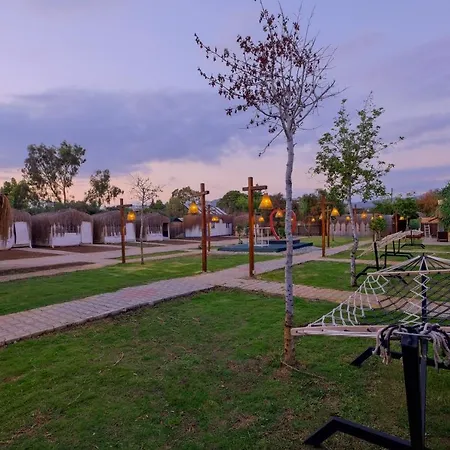 Nirvana Beach Club Bungalow Πανσιόν