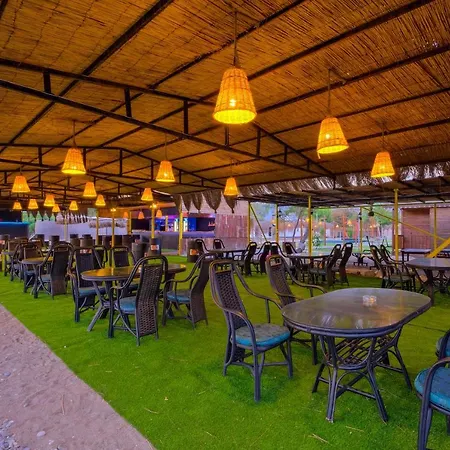 Nirvana Beach Club Bungalow 费特希耶