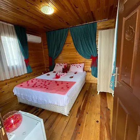 Nirvana Beach Club Bungalow 招待所