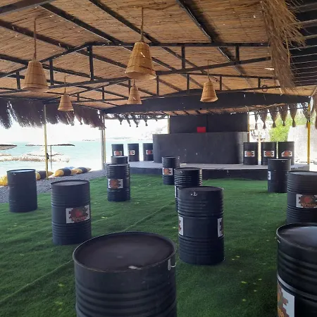 Nirvana Beach Club Bungalow * 费特希耶